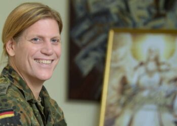 Anastasia Biefang, primul comandant transgender din Armata Germaniei