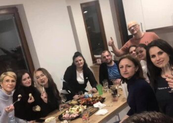Politicienii vor să fie amendați după ce au chefuit în pandemie