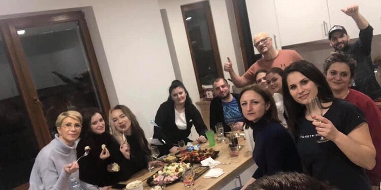 Politicienii vor să fie amendați după ce au chefuit în pandemie