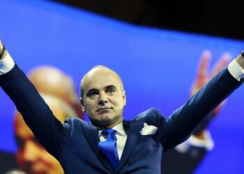 Rareș Bogdan: „Noi nu renunțăm la Florin Cîțu, nu renunțăm la guvernare”
