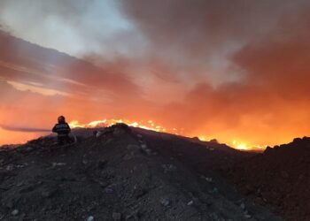 Groapa de gunoi a municipiului Arad a luat foc de două ori în două zile
