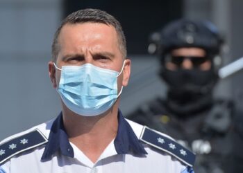 Comisarul șef de poliție Bogdan Berechet, vechiul și noul șef al Poliției Capitalei