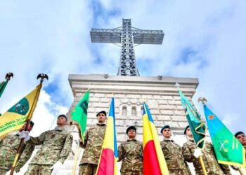 Crucea Eroilor de pe Muntele Caraiman a fost restaurată printr-un proiect european
