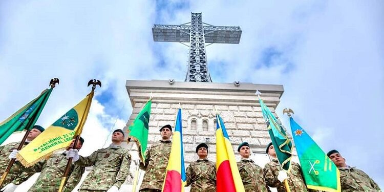 Crucea Eroilor de pe Muntele Caraiman a fost restaurată printr-un proiect european