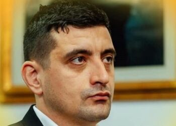 Liderii USR PLUS și AUR, seduși și abandonați de PSD. Moțiunea de cenzură a fost boicotată