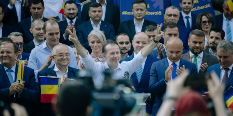 Toți oamenii premierului Florin Cîțu – Cine a preluat funcțiile cheie din PNL?