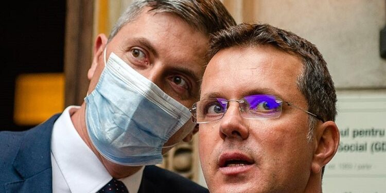 USR PLUS face alianță cu AUR pentru demiterea Guvernului Cîțu