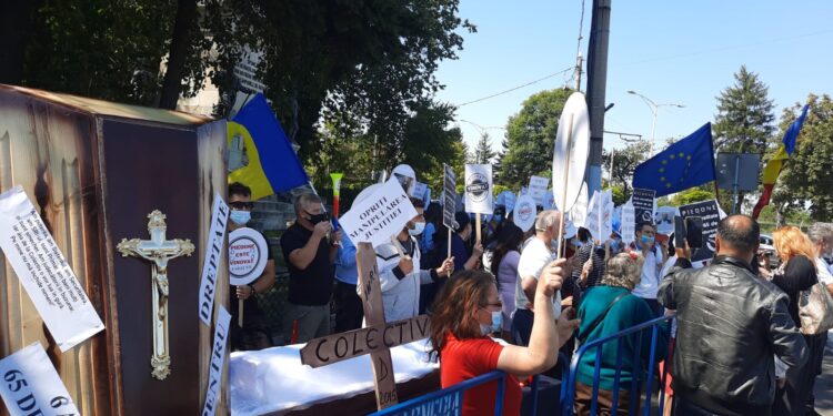 Protest la Palatul Cotroceni împotriva tergiversării Dosarului Colectiv