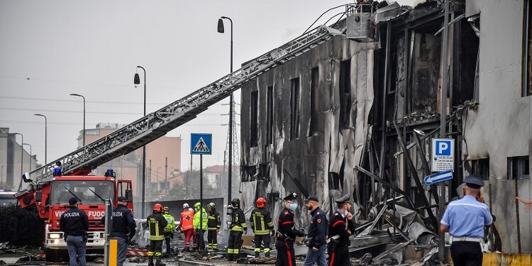 Afaceristul Dan Petrescu, soția și fiul său, au murit într-un accident aviatic lângă Milano. Cine sunt celelalte cinci victime?