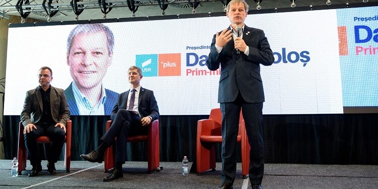 Dacian Cioloș este noul președinte al USR PLUS. Va renunța la conducerea Renew Europe?