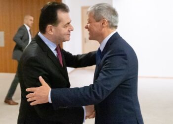 Dacian Cioloș a fost aruncat de Florin Cîțu în brațele PSD și AUR