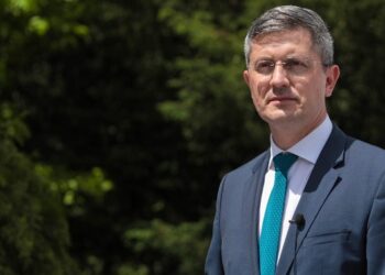 Dan Barna compară USR cu spartanii
