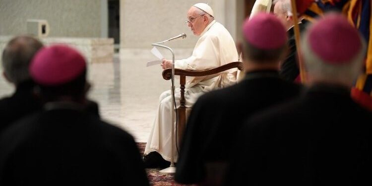 Raport cutremurător: 216.000 de copii au fost victime ale abuzurilor sexuale comise de preoții catolici din Franța