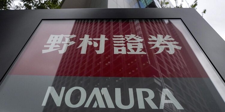 Banca de Investiții Nomura: România ar putea suferi o criză a cursului de schimb