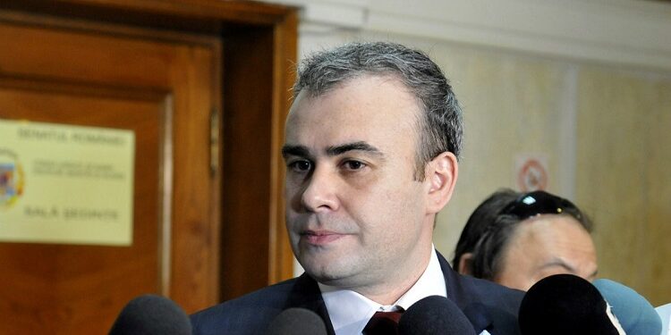 Darius Vâlcov, fostul ministru de Finanțe, achitat de Curtea de Apel Craiova
