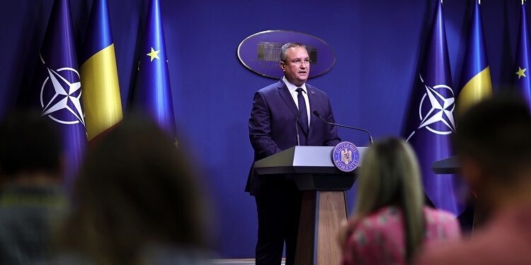 Prețul carburantului va fi compensat de Guvern cu 50 de bani. Decizia Guvernului pentru care românii vor plăti 400 de milioane de euro în următoarele trei luni