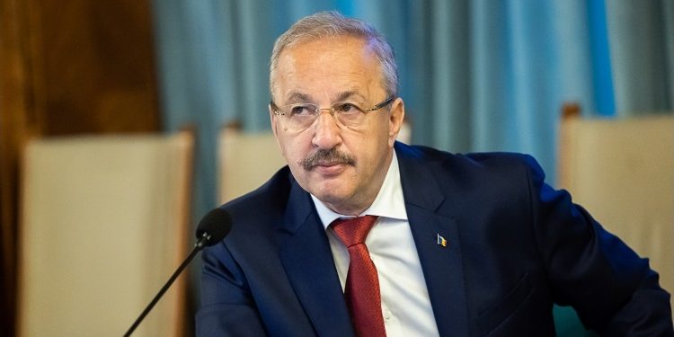 Demisia lui Vasile Dîncu: „Motivez gestul meu prin perspectiva imposibilității colaborării cu Președintele României”
