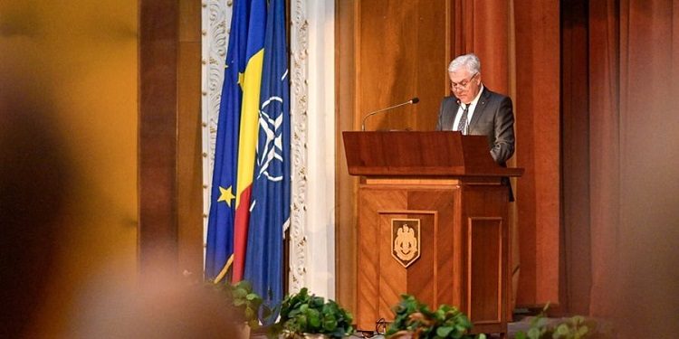 Angel Tîlvăr, ministrul PSD al Apărării, necunoscut după 18 ani în Parlament