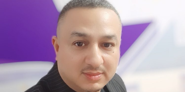Manelistul Gicuță din Apărători, reținut după ce și-a băgat iubita în portbagaj și a dat foc mașinii