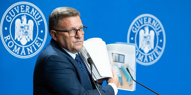 Ministrul Marius Budăi și-a dat demisia în urma scandalului legat de azilele terorii din Voluntari
