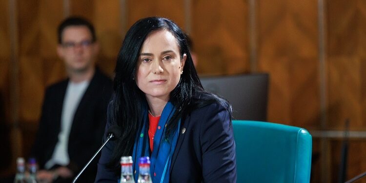 Simona Bucura Oprescu a fost exmatriculată de la școala doctorală a SRI