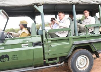 Aventurierii Klaus Iohannis și Carmen Iohannis, de la safari în Kenya spre plajele din Zanzibar