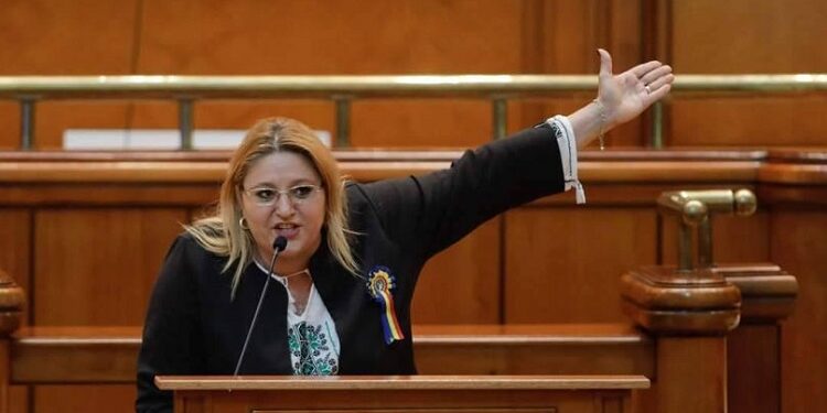 Europarlamentarul Diana Șoșoacă candidează la prezidențiale: „Nu veți scăpa de mine”